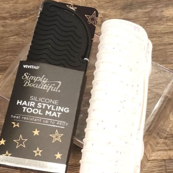Vivitar Simply Beautiful Silicone Hair Styling Tool Mat Set - Picture 5 of 7